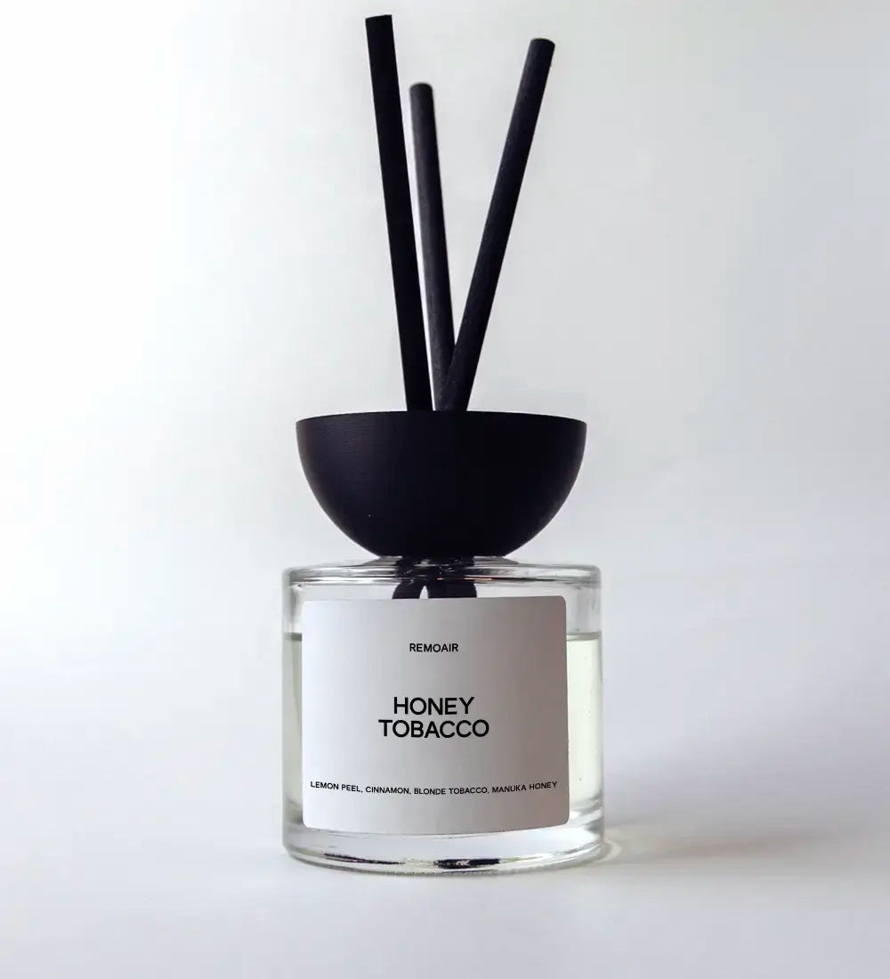 honey tobacco diffuser 100ml Reed Dark and Leaf in Amber and Gold Coloured Vessel Elm and Grey Hand poured in the UK in elegant apothecary Honey Tobacco Fragrance Series