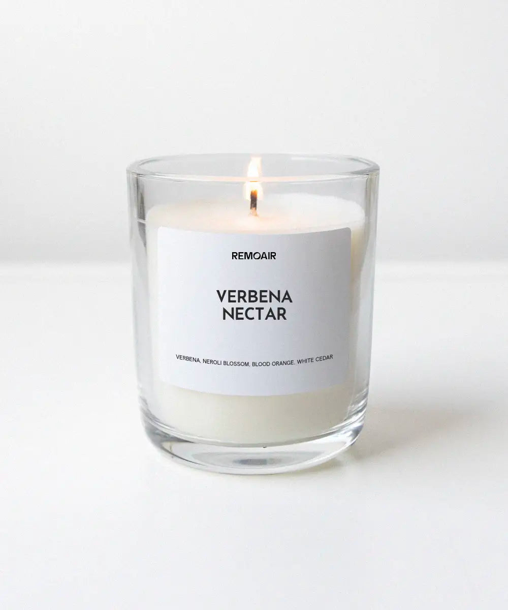 Fräsch Verbena Nectar doftljus, svensktillverkad och vegansk i genomskinligt glas.