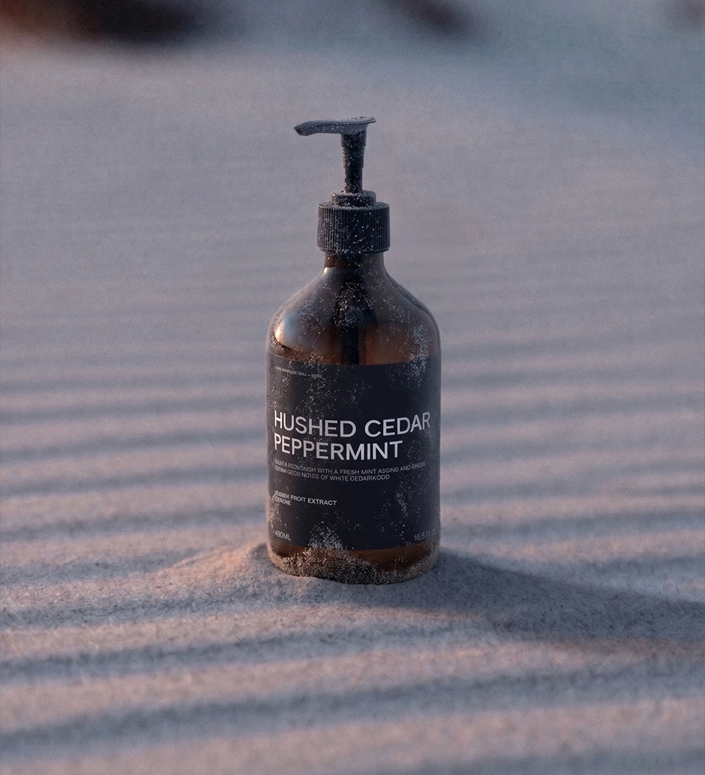 hand-bodywash-cedar-amber-2.webp