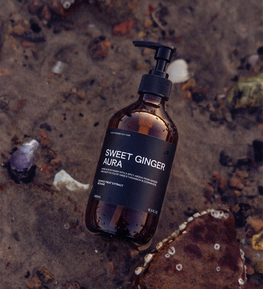 hand-bodywash-ginger-amber-2.webp