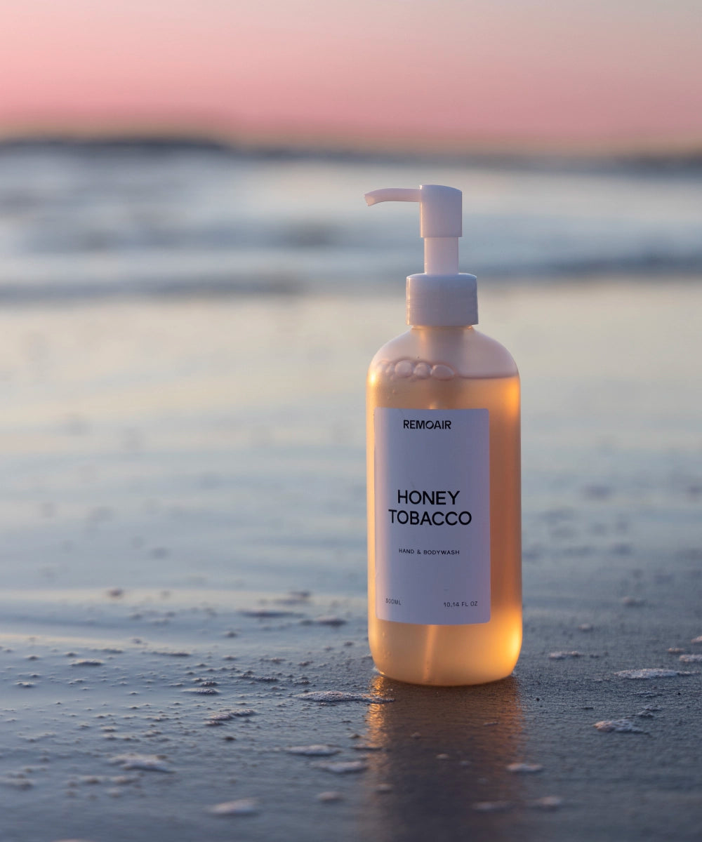 hand-bodywash-honey-tobacco-beach.webp