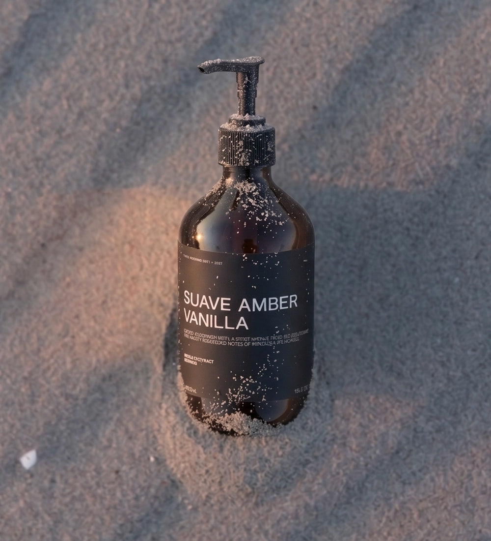 hand-bodywash-suave-amber-2.webp
